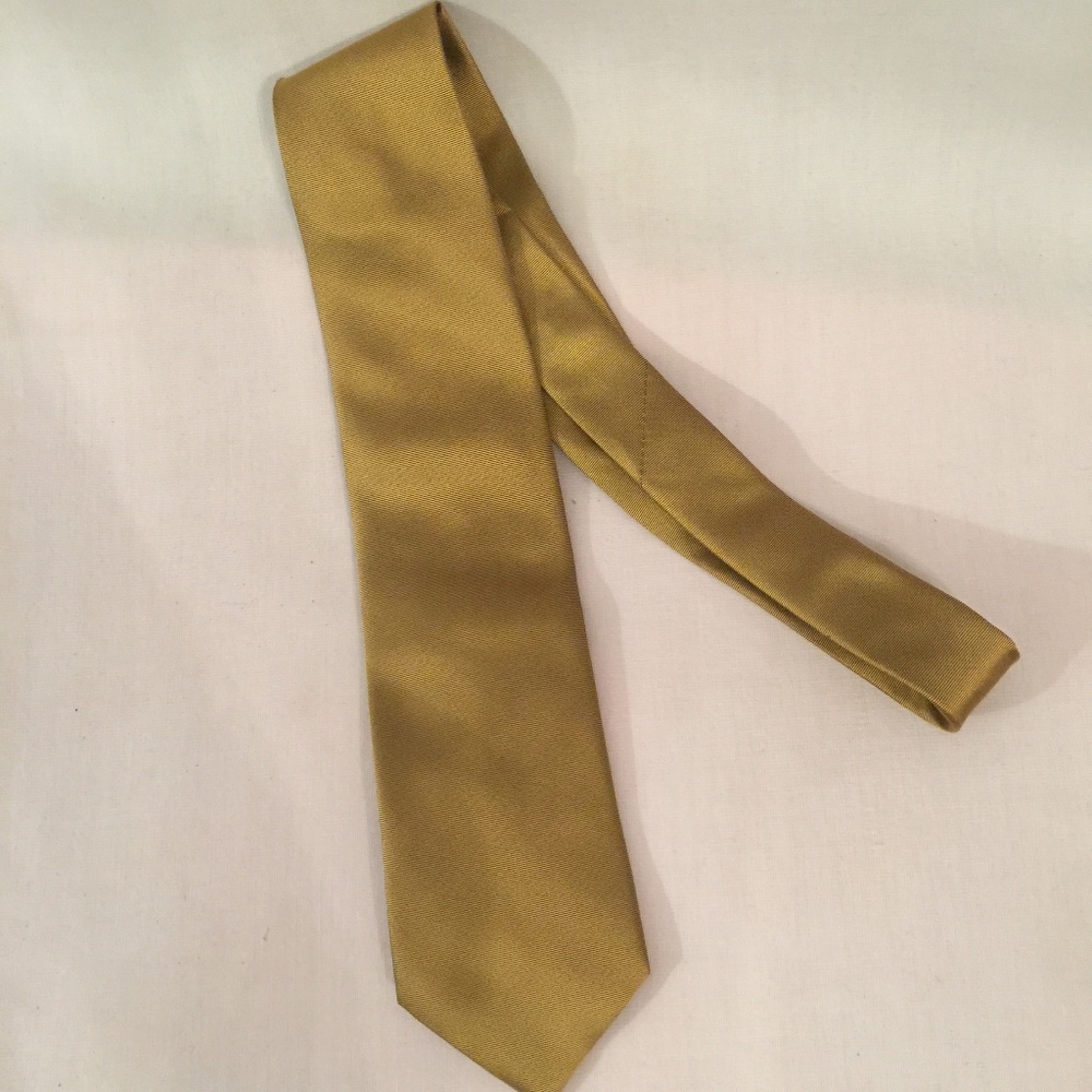 New Jos. A. Bank Gold 100% Silk Neck Tie 60" NWT
